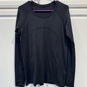 Lululemon Swiftly Long Sleeve, hip length size 10 EUC